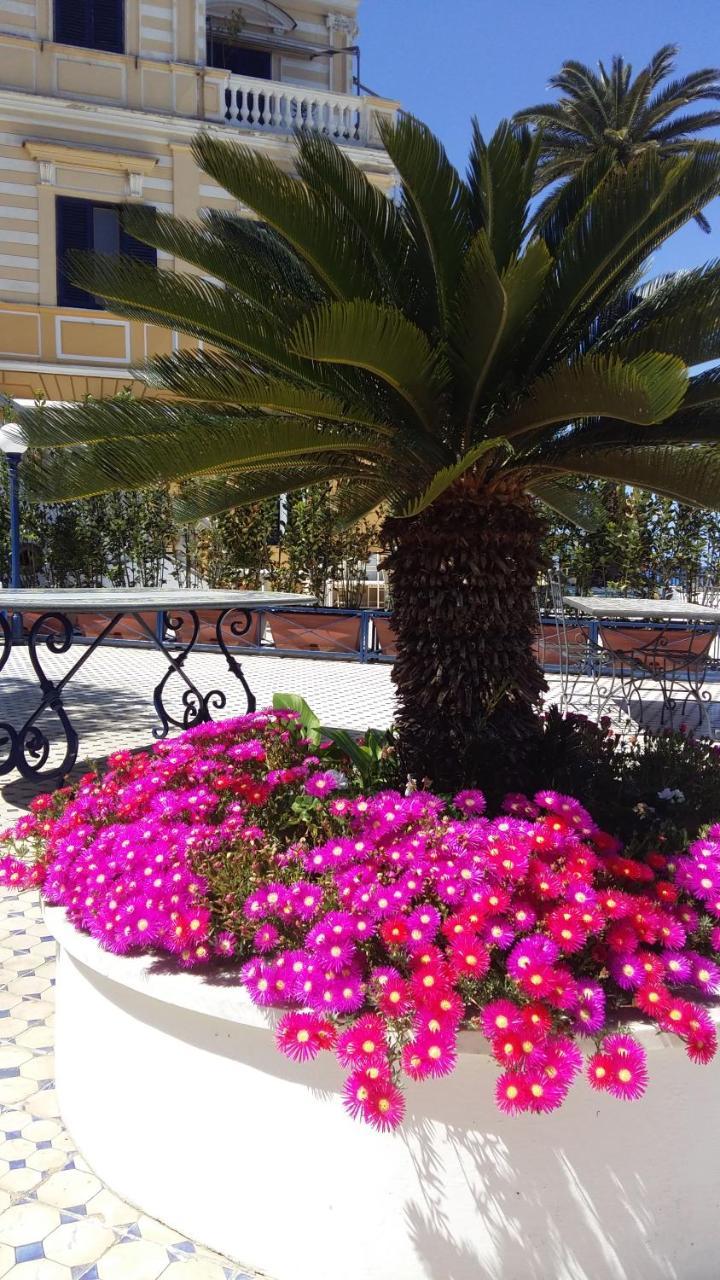 Villa La Terrazza Suites Sorrento Luaran gambar