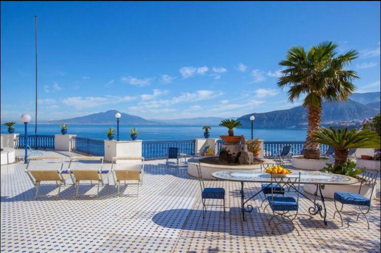 Villa La Terrazza Suites Sorrento Luaran gambar